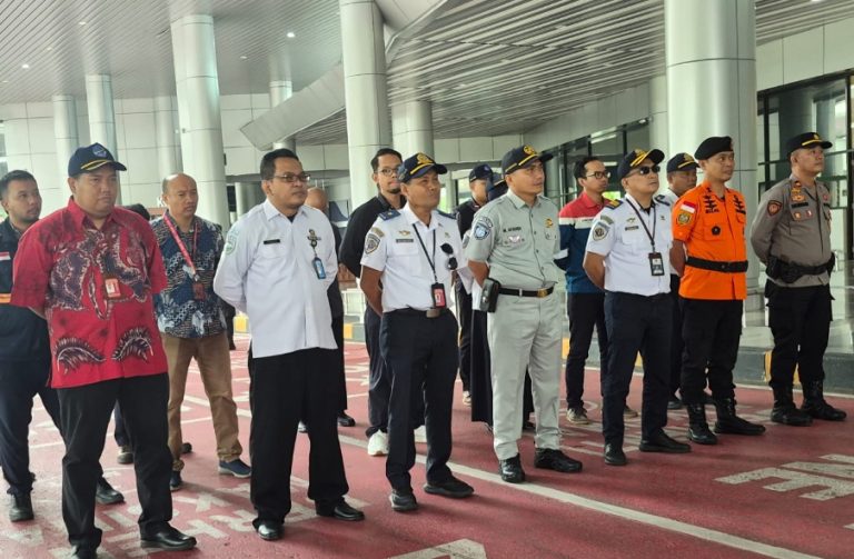 c2d5589f583d4125aa81aade91277e13