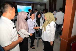 "PPK dan PPTK harus saling berkoordinasi dan saling mendukung. Jangan bekerja sendiri-sendiri karena keberhasilan pelaksanaan program merupakan tanggung jawab bersama," katanya.