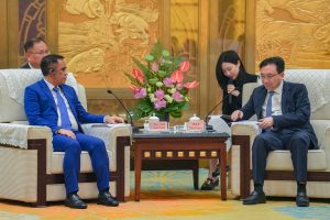 Gubernur Sulawesi Tengah, Dr. H. Anwar Hafid, M.Si., mengajak Pemerintah Provinsi Sichuan, Republik Rakyat Tiongkok, membangun kemitraan strategis yang berorientasi pada investasi, hilirisasi industri, perdagangan, alih teknologi, dan pengembangan sumber daya manusia.
